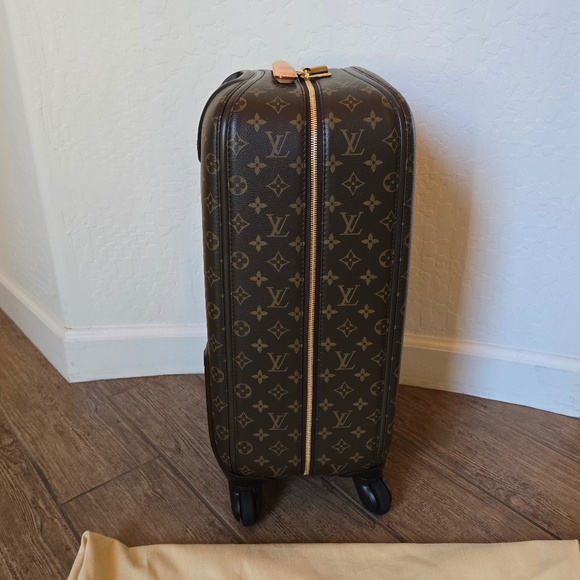 Louis Vuitton  Zephyr 55 Suitcase - Picture 2 of 16